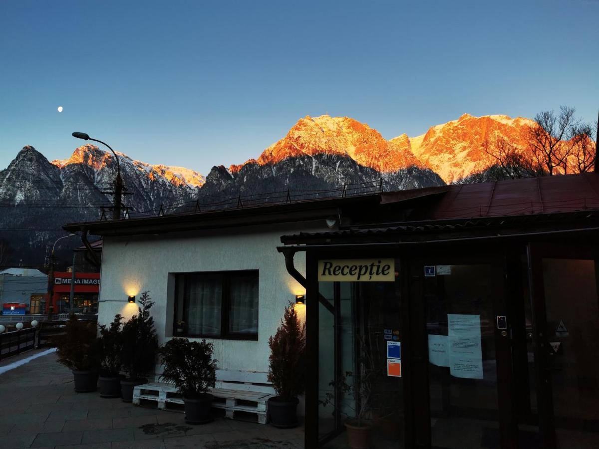 Hotel Paraul Rece Buşteni Buitenkant foto